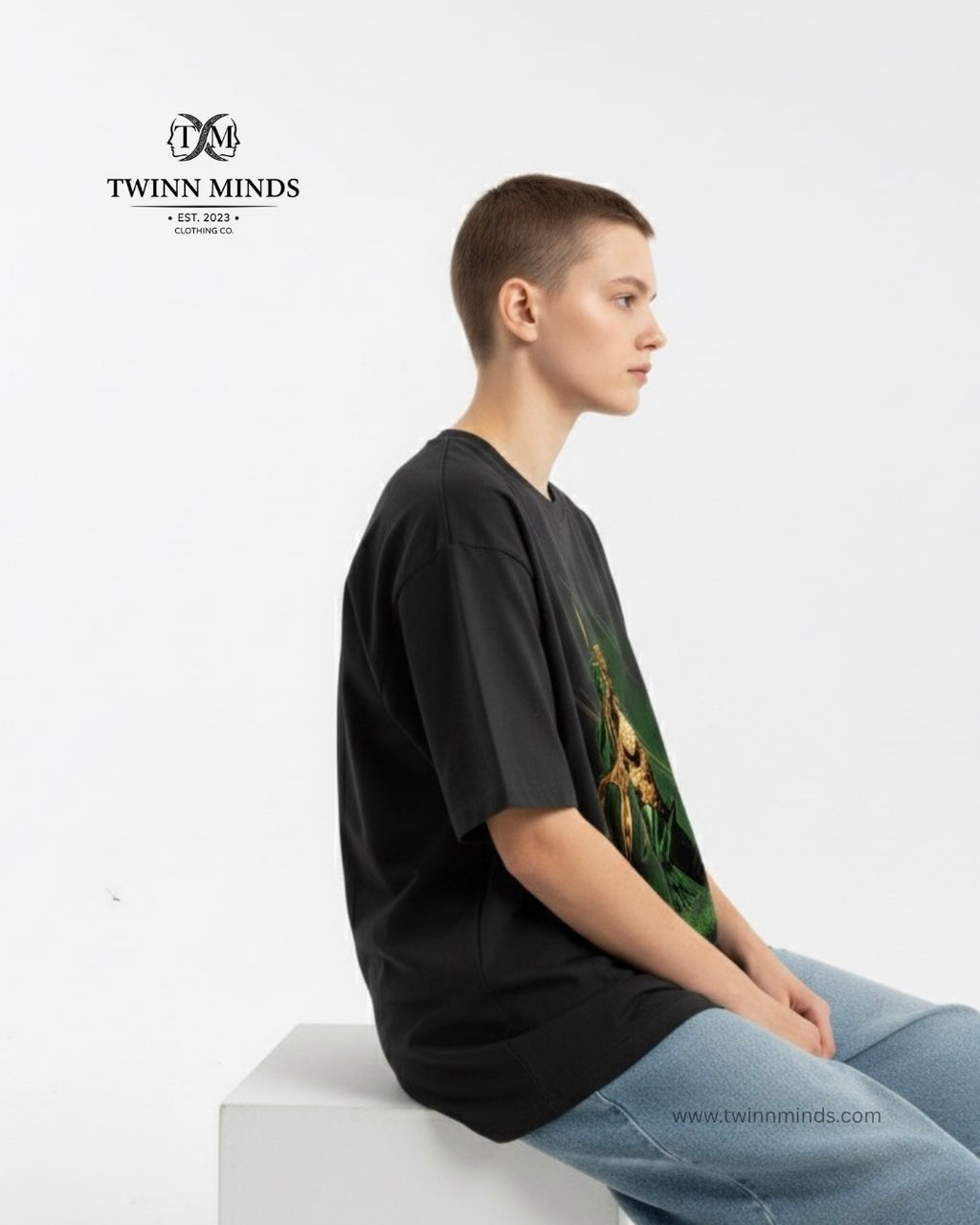 AQUAMEN Black Unisex Oversized Classic T-Shirt