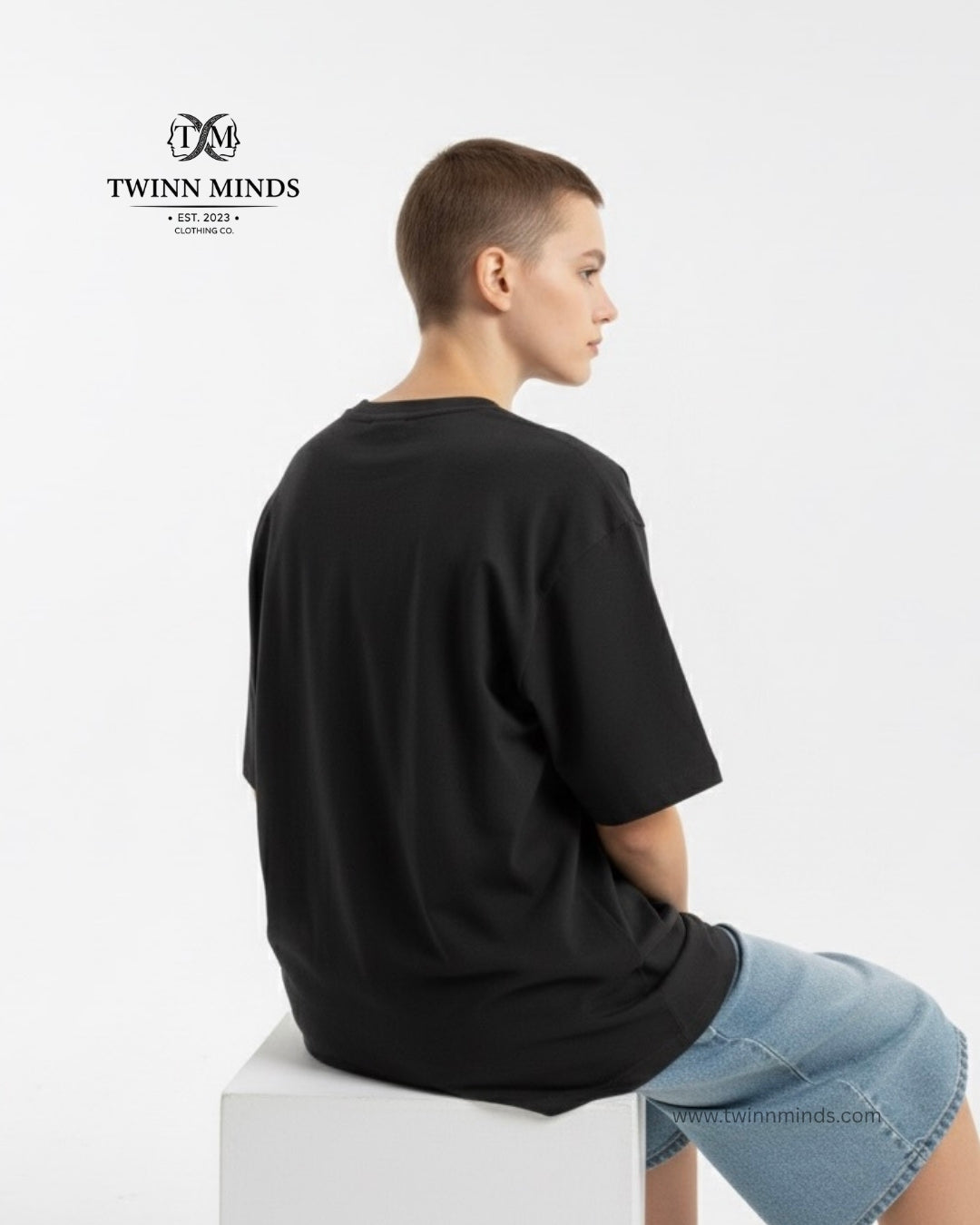 AQUAMEN Black Unisex Oversized Classic T-Shirt